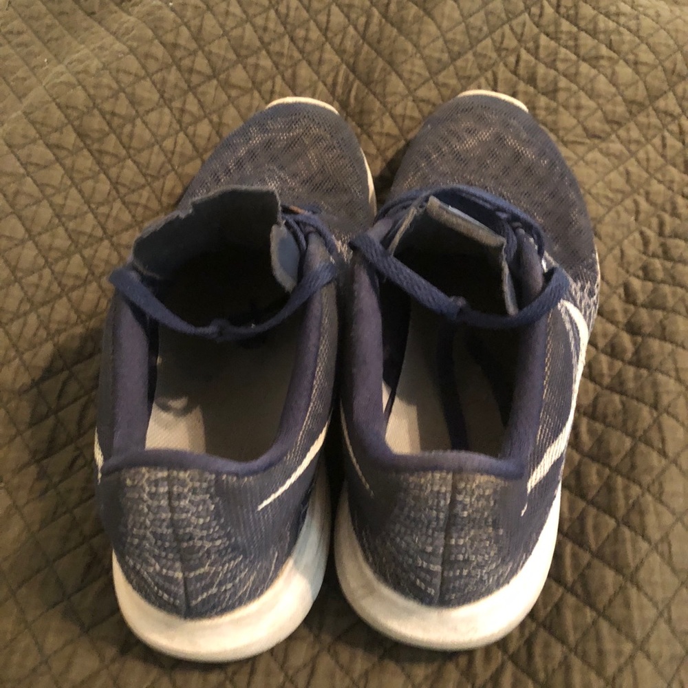 Nike’s - Picture 3 of 4